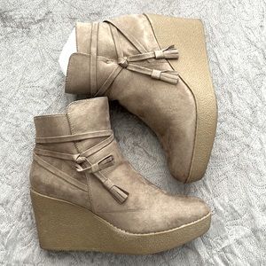 Size 8.5M, Taupe, heeled bootie with belted accents, like new!